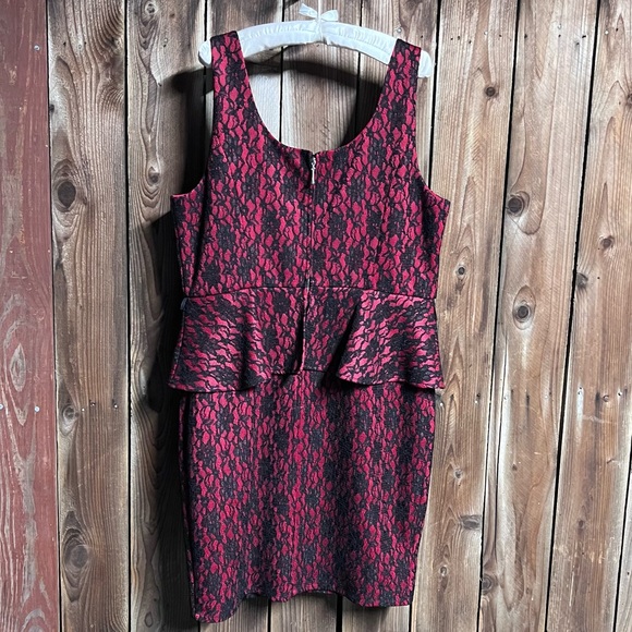 NWT- Rebel Wilson for Torrid Red & Black Lace Sleeveless Peplum Bodycon Dress 16 - Picture 13 of 15